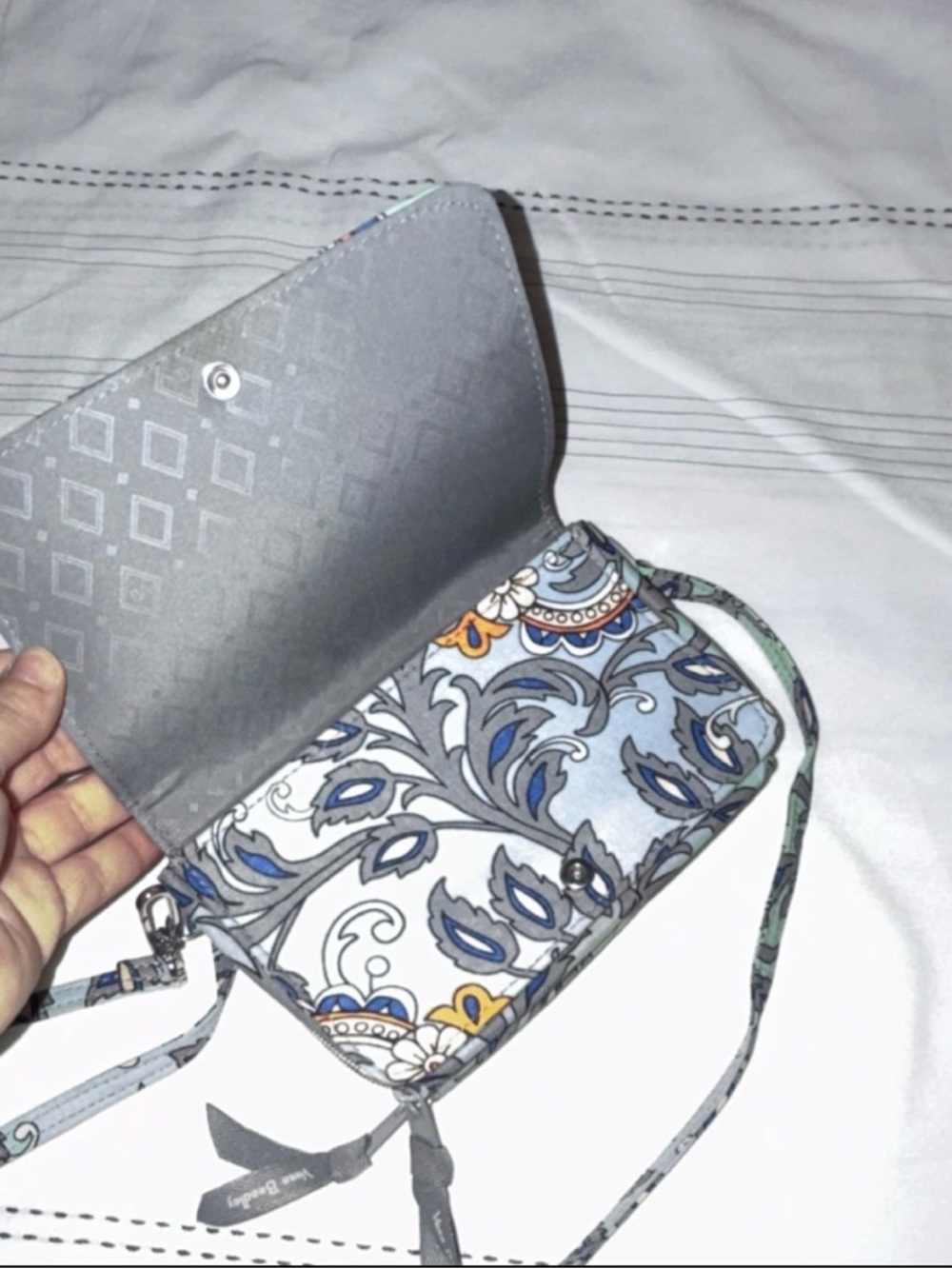 Vera Bradley Mint Floral Crossbody‎ Bag with Adjustable Strap - Picture 5 of 5